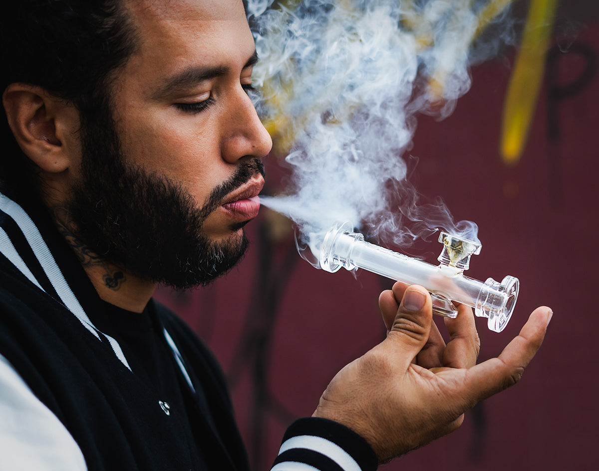 Weed Glass Pipes: A Complete Beginners Guide