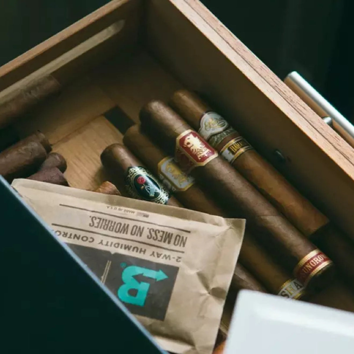 boveda for pipe tobacco Friendswood Mercantile Acrylic Humidor Jar with 69 2-Way Humidity System 8 oz Capacity 1 Count (Pack of 1) : Health & Household Boveda 58% - 8g Humidity