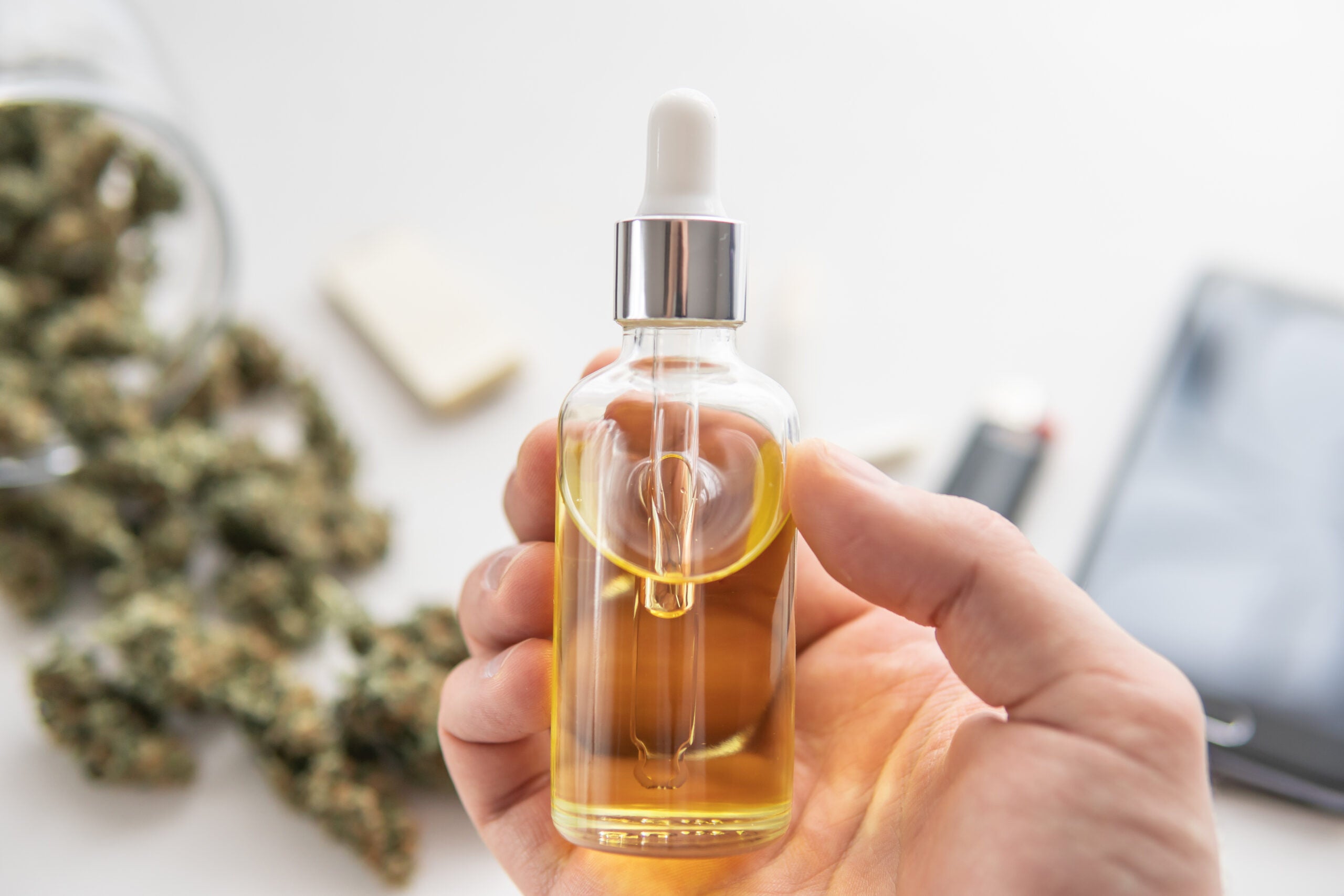 Valens &#038; Entourage To Create White-Label CBD Oil For Canadian Retailer Fire &#038; Flower