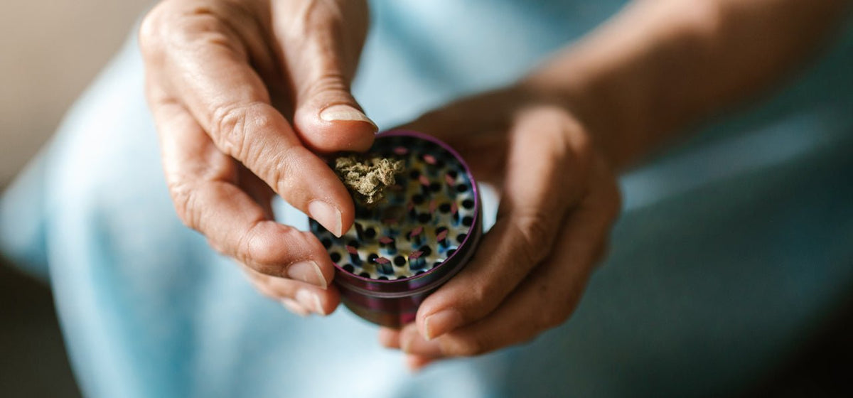A Buyer's Guide To Selecting The Right Grinder For You - 420 Packaging