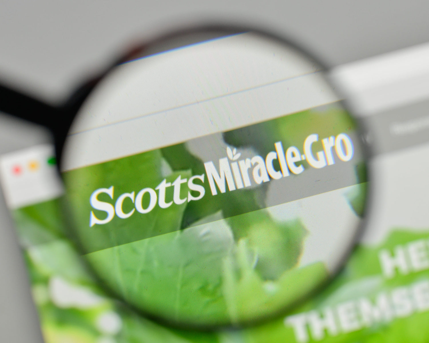 Cannabis Company ScottsMiracle-Gro Invests $150 Million In RIV Capital