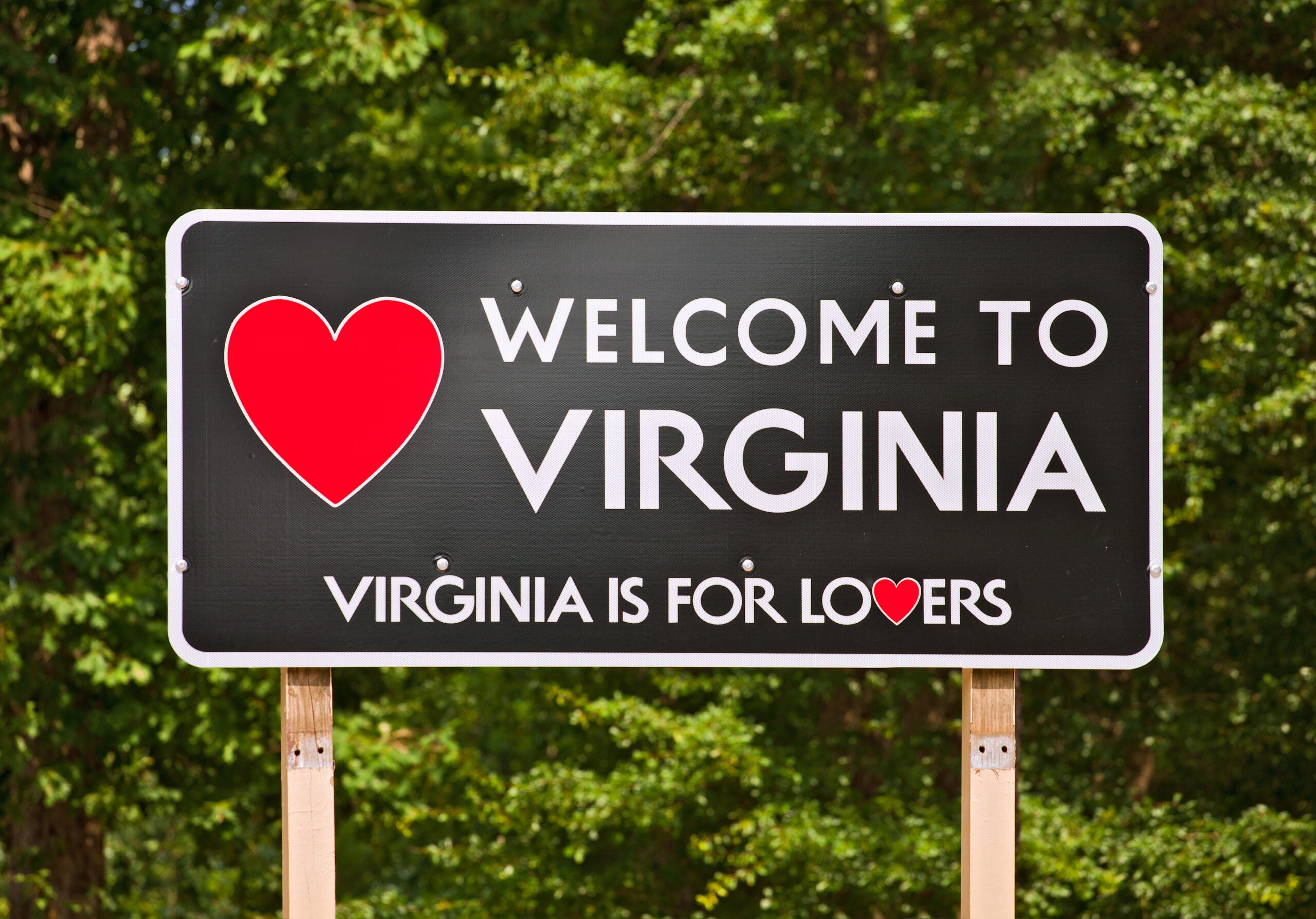 Virginia Lawmakers Call For Earlier Launch Of Licensed Dispensaries