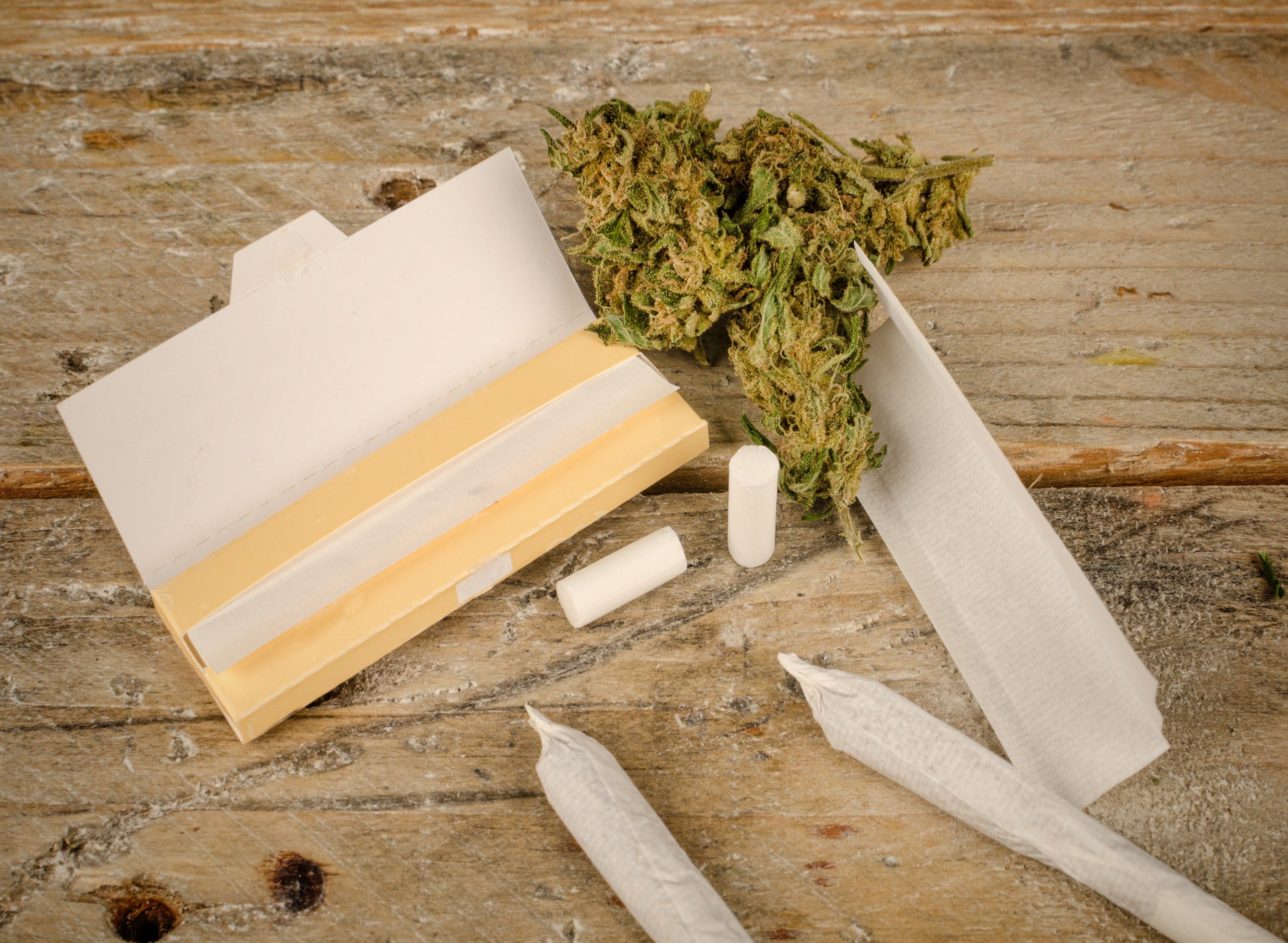 Pre-Rolled Cones vs. Traditional Rolling: A Comparative Analysis