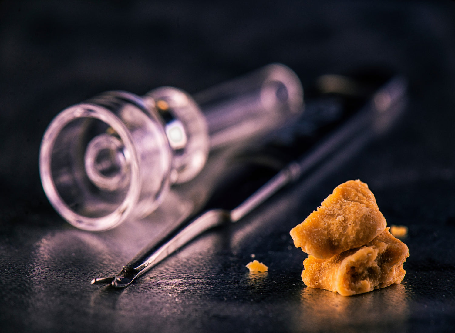 A Detailed Guide on Dabbing Concentrates with Dab Rigs