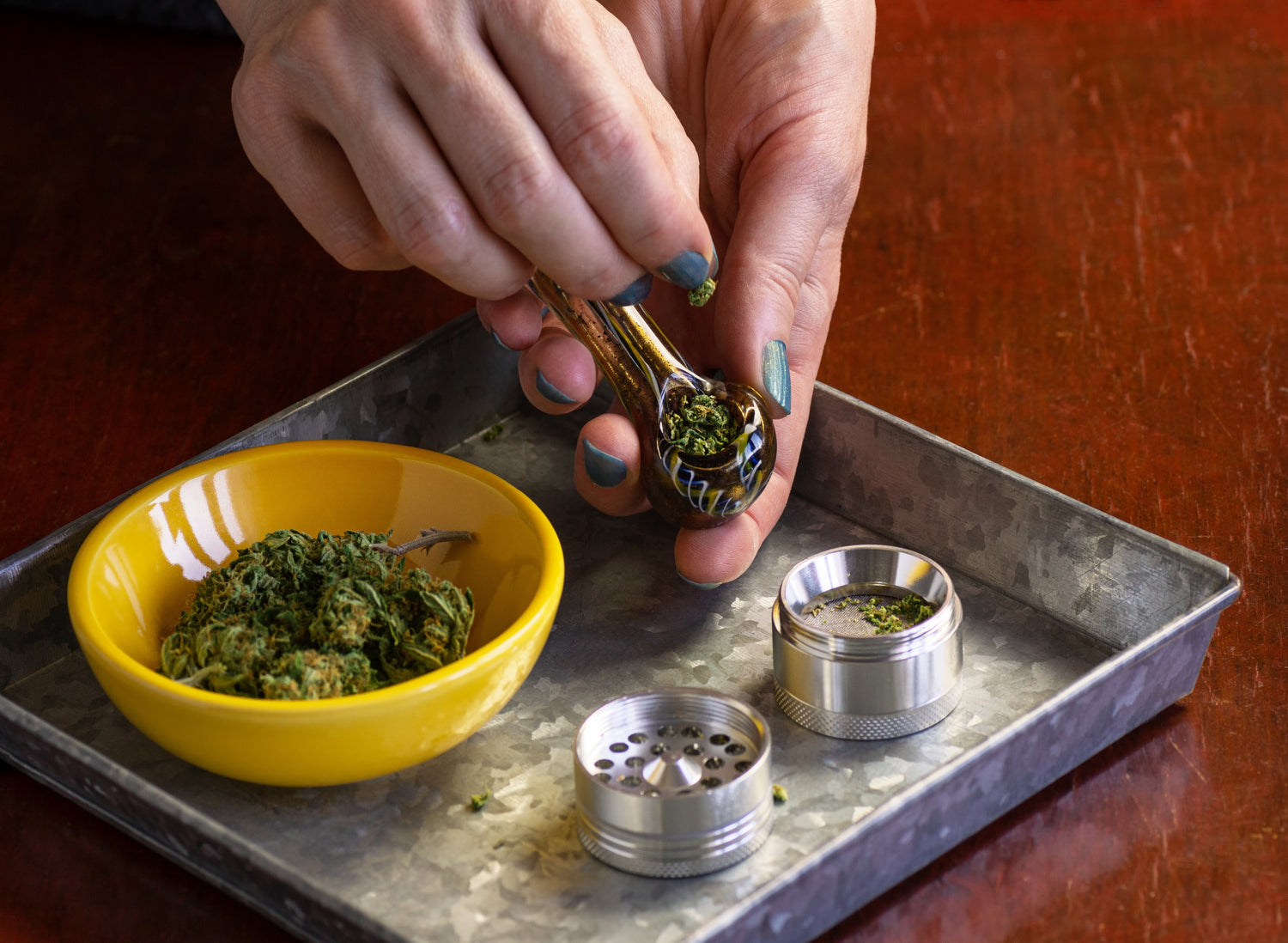 How to Pack & Smoke a Bowl or Pipe of Weed