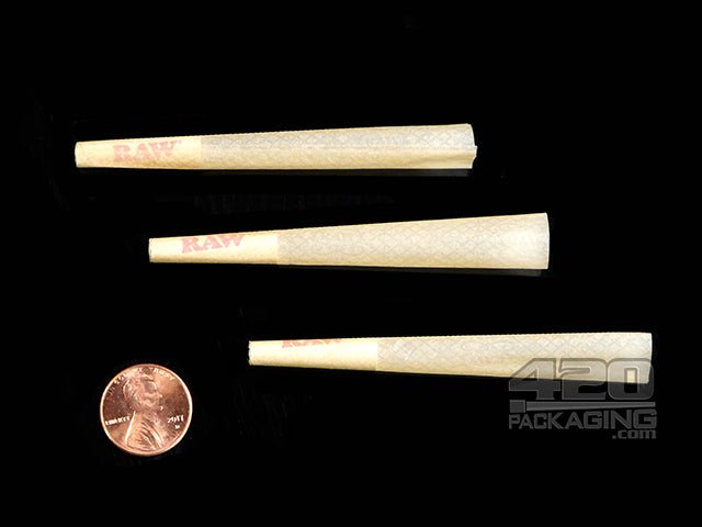 RAW 1 1-4 Size Pre Rolled Paper Cones 900/Box - 2
