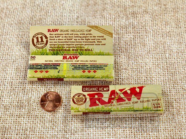 Raw Rolling Papers Organic Hemp 1 1-4 Size - 2